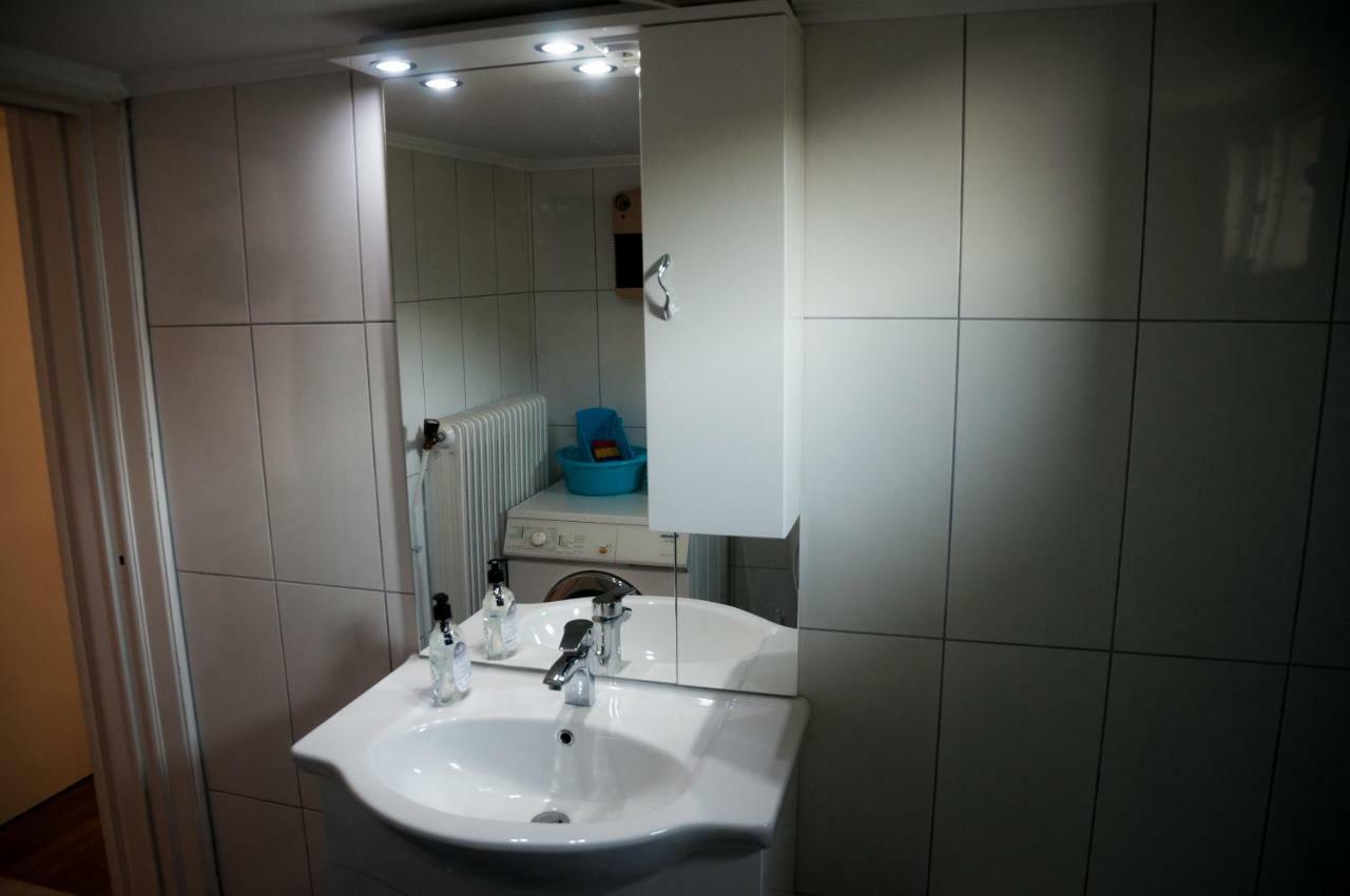 Paradise View Apartment Palaiontsiflikion Bagian luar foto