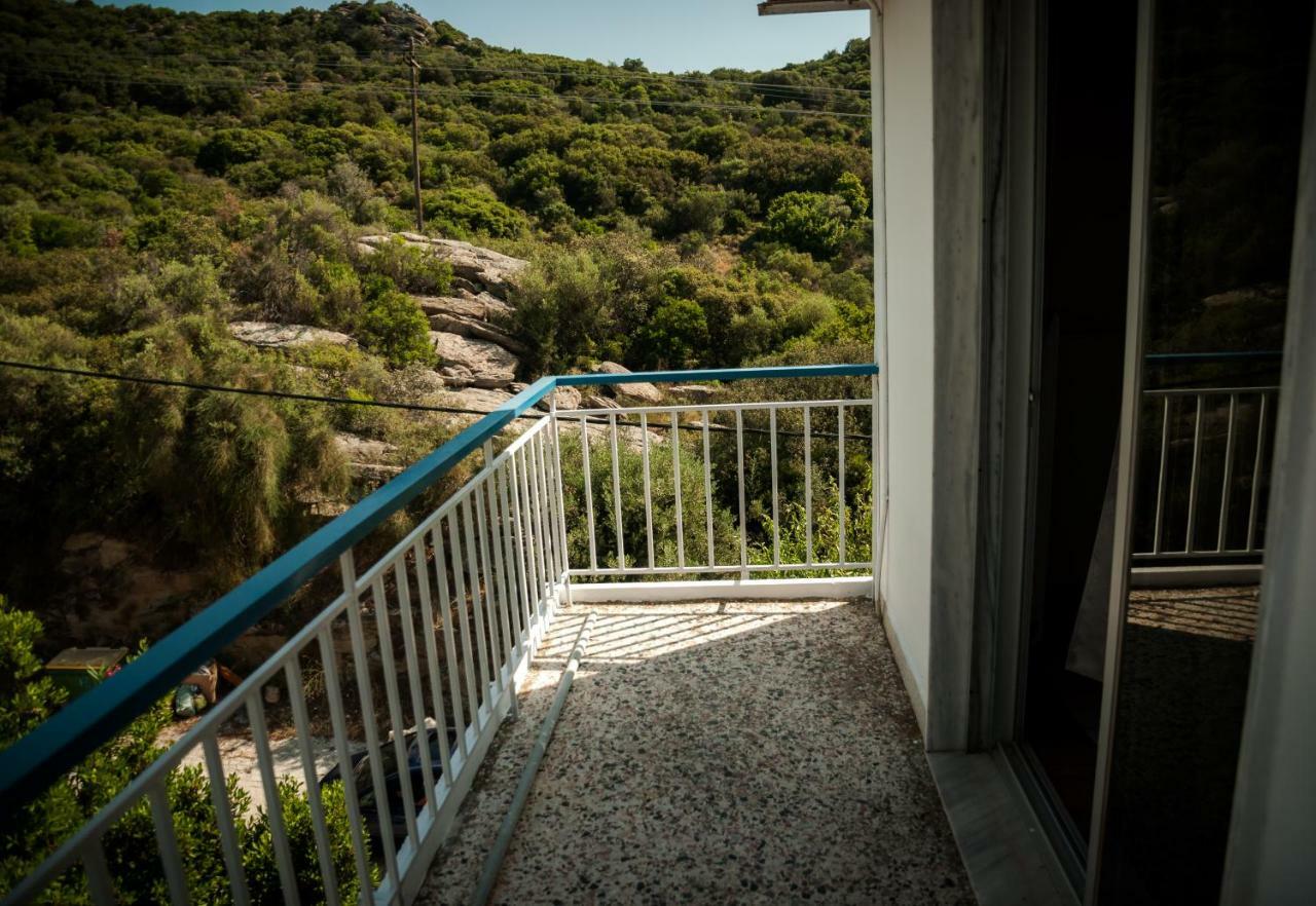 Paradise View Apartment Palaiontsiflikion Bagian luar foto